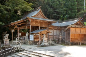 多賀神社拝殿